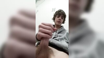 Gay Porn Boy Web-Cam: Big Dick First Time Handjob (189 characters)