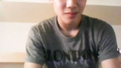 Young & Cumming in London! - A Solo Cumshot Adventure