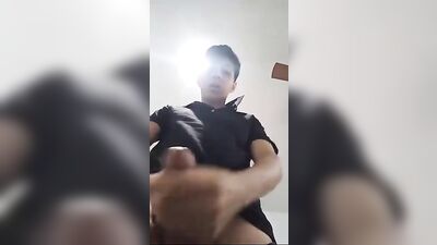 Gay Porn: Jerkers Cumming in the Spotlight!