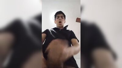 Gay Porn: Jerkers Cumming in the Spotlight!