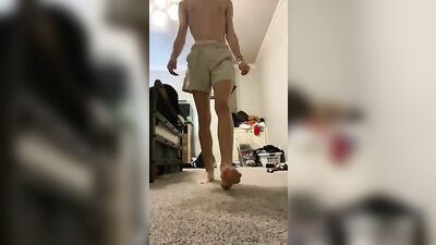 Gavins Leg Show - Gay Porn Video