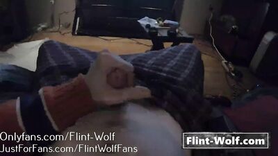 CUTE GAY GUY JACKING OFF (onlyfans.com/Flint-Wolf)