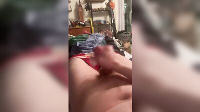 Huge cumshot from edging