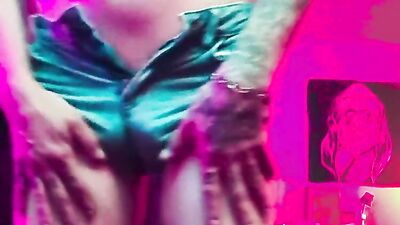 Bubble butt sissy in booty shorts????