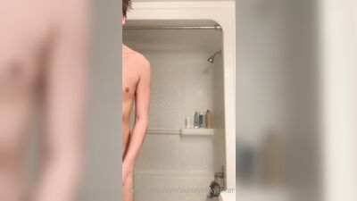 Twinks and Gay Porn Shower Towel: Steamy Sexcapades with Twinky Hunks!