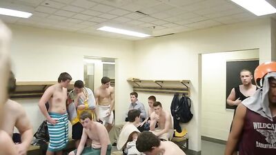 Gay Harlem Shake Locker Room Fun Voyeur
