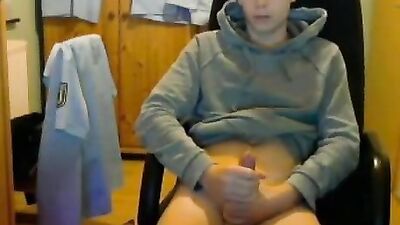 Blonde Handsome Cutie Boy Explodes on Cam!