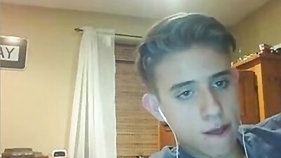 Gay Porn Twink Ass Play Online with Buddy!