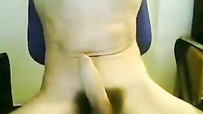 Gay Porn: Young Eyeful Guy with More Than Just Eyes!