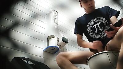 Cumming for Twinks - The Blond Dick Thick Spy Cam Adventure!