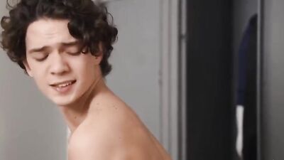 Hot Gay Twinks Fuck in Locker Room Show!