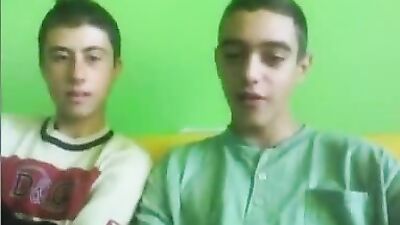 Gangbang Frenzy - Amateur Boys Cams!