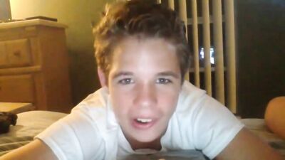 Gay Porn Web-Cam Showdown - Straight Brothers Jerking On Cam!