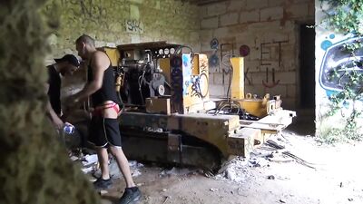 Young Bareback Hunks - Boys Meet Bareback Gay Porn!