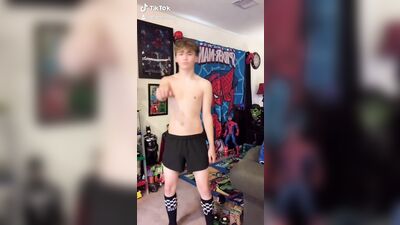 Gay Porn Star Oliver Lees XXX Straight Boys Show on Onlyfans!