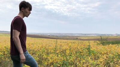 Young Hotties Outdoor Masturbation Adventure!