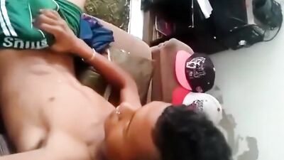 Hands-on Amateur: Cam 4714 - A Gay Porn Video with a Twist!