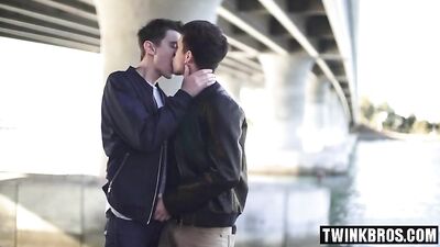 Gay Bedroom Amateurs: Action-Packed Porn