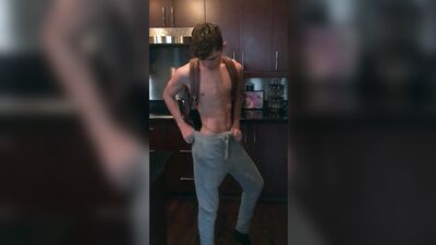 18 YEAR OLD HIGH SCHOOL STUDENT SHOWING OFF AFTER CLASS #2