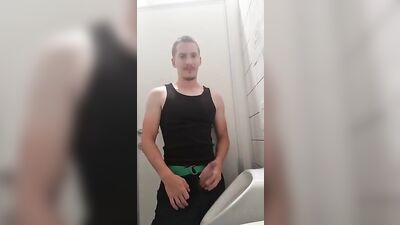 [Gangbang] - Toilet Cumshot
