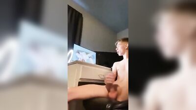 Gay Porn - British Lad Explores Gay Webcams