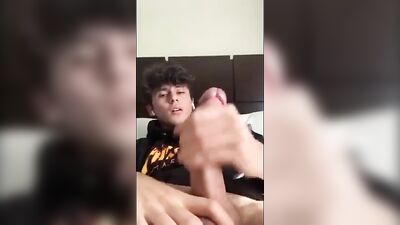 Gay Porn Heat: A Helping Hand to Yourself!