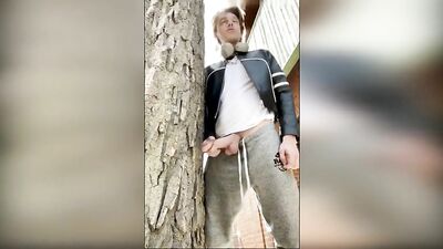 Blonde Lad Jerking Caught: No Cumshot Surprise!