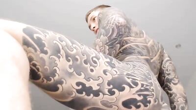 Muscle Guy with Tats Cums on Webcam!