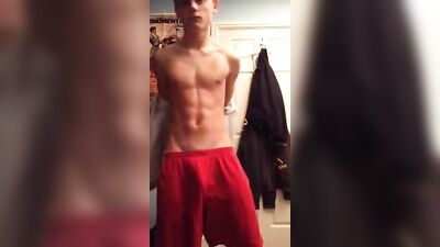 Young Stripper Shows Off His Body in Steamy Gay Porn Video!