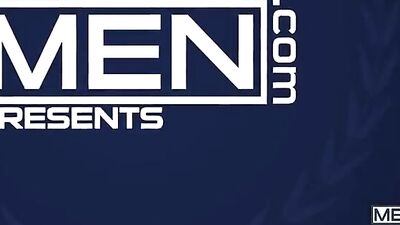 Horny Frat Twinks Get Bareback Action with Joey Mills and Friends!