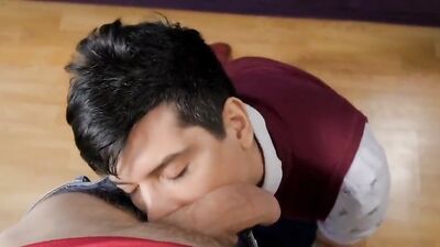 Experienced Twink Sucker - Gay Porn Tube