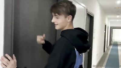 Gay Porn Action - Bareback Adventure!