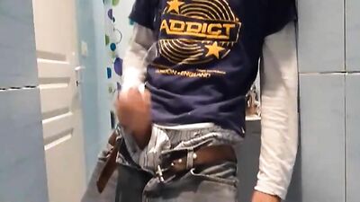 Young Cummer Boy Sprays Milk - F2Bme Camboy 72!