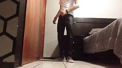 Webcam Solo: Cum With a Rubber Pants - Fetish Cum Shots