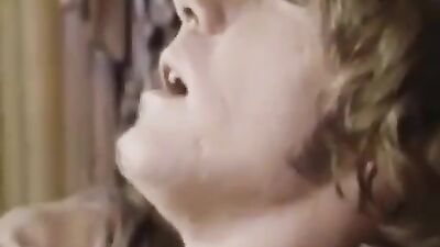 Gangbang with Twinks: Flip-Flop Sex and Old-School Gay Porn!