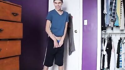 Young Cum Solo: Twink Amateur Web-Cam Show!