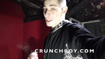 Randy JUNIOR fucked by ROMANTI for casing crunchboy