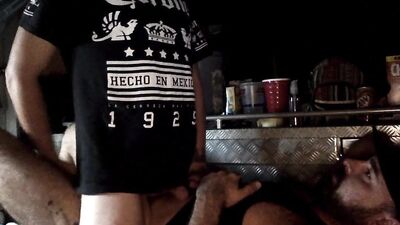 Muscle hunk grindr hookup