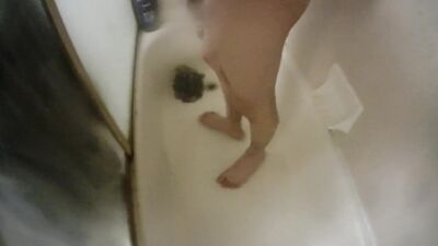 teen showing body snapchat shower