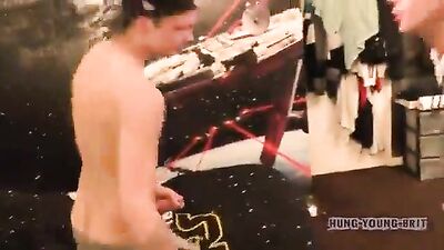 Gay London Cock Party: Young Men Enjoying Sexual Pleasures!