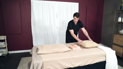 Canon Balls Massage Room: Wild Twinks Porn Action