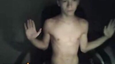 Young Camboy Cums on Desk: Amateur Solo Cum Shots Porn!