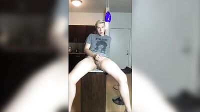 Cumming in The Kitchen