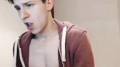 Hot Guy On Cam - Amateur Big Cocks Solo Revealed!
