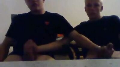 2 Boys Play Together - Handjob Web-Cam