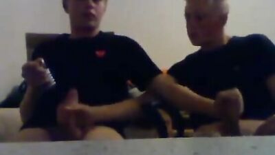 2 Boys Play Together - Handjob Web-Cam