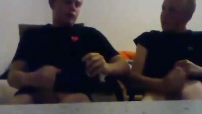 2 Boys Play Together - Handjob Web-Cam