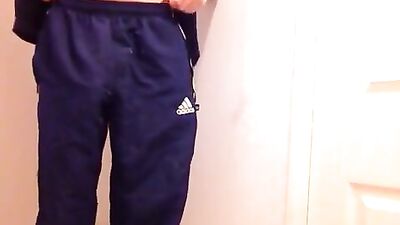Stroke your Jacks in my adidas: Amateur Cum Shots Handjobs