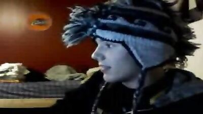 Moms Caught Handjob - Young & Handsome Web-Cam Boy!