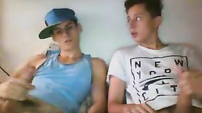 Gaydudecams.com: Sexy Couple Jerks - Action Bareback Web-Cam!